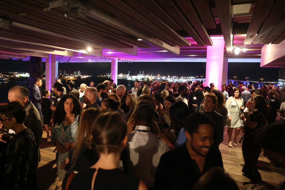 KnightParty-terrace-ByGesiSchilling